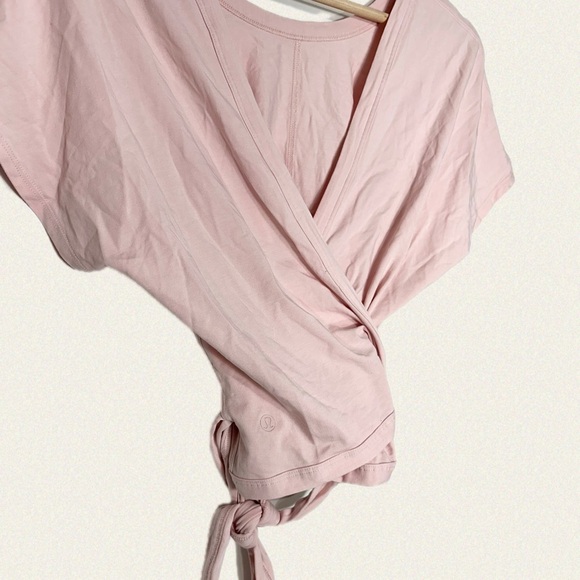 Lululemon It’s A Tie Tee - Picture 8 of 8